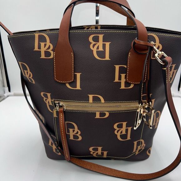 Dooney & Bourke Darla Monogram Pebble Leather Shopper - Picture 4 of 16